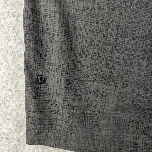 Lululemon Shorts Mens 29 Charcoal Gray Print Chino Performance Preppy Golf 11" - Picture 9 of 12